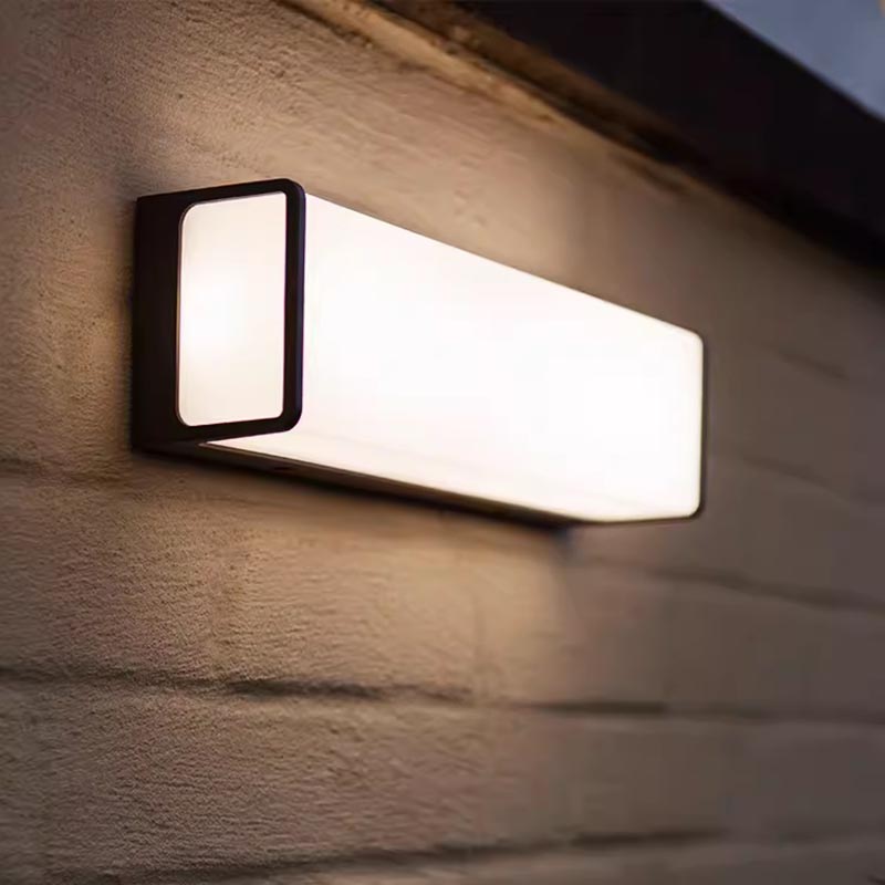 Den-tuong-chau-Au-cam-bien-va-nang-luong-mat-troi-UME678-5